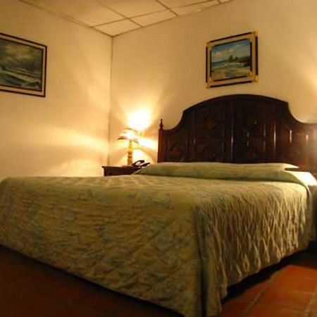 Hotel Pacific Paradise Costa del Sol Dış mekan fotoğraf